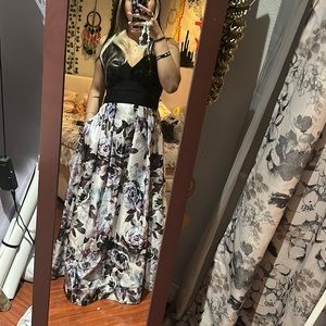 Long Floral dress with pockets.